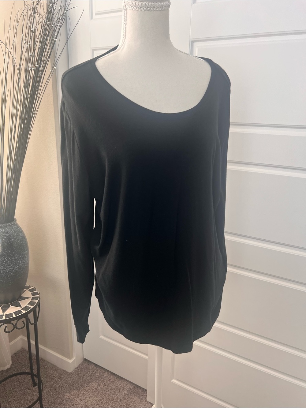 Banana Republic Black Scoop-Neck Long Sleeve Top